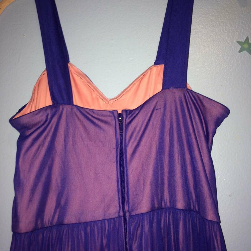 Prom dress - Picture 2 of 5